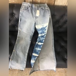 Levi’s Woman’s Jeans Size 29 NWT $248 Blue Denim Button Fly Flaw